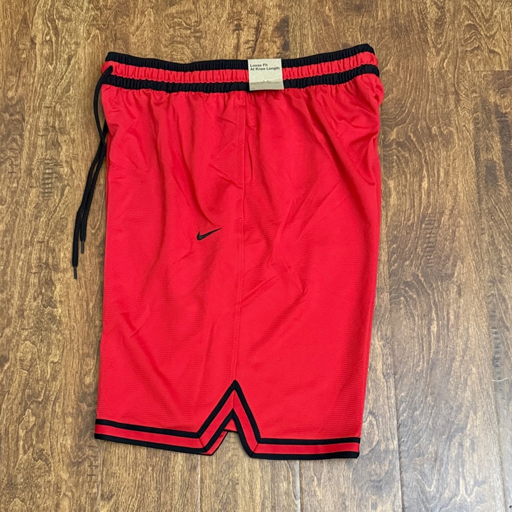 Nike Multi Sports Shorts Size M